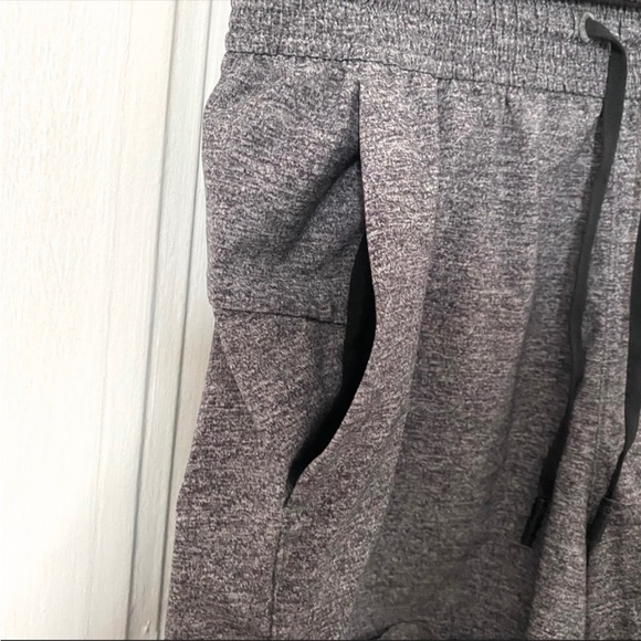 Lululemon Spring Break Away Short II *3" - Picture 8 of 11